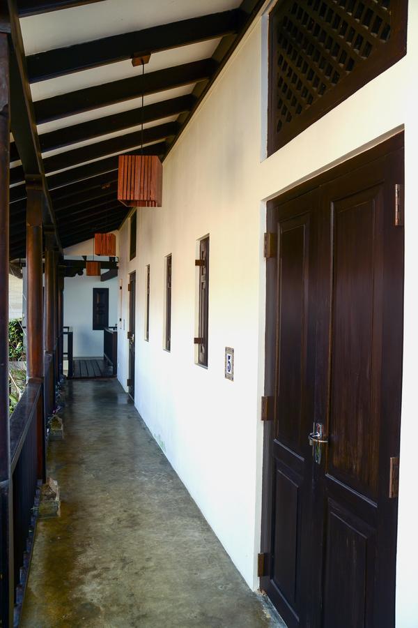 56 By Deco - Galle Fort Экстерьер фото