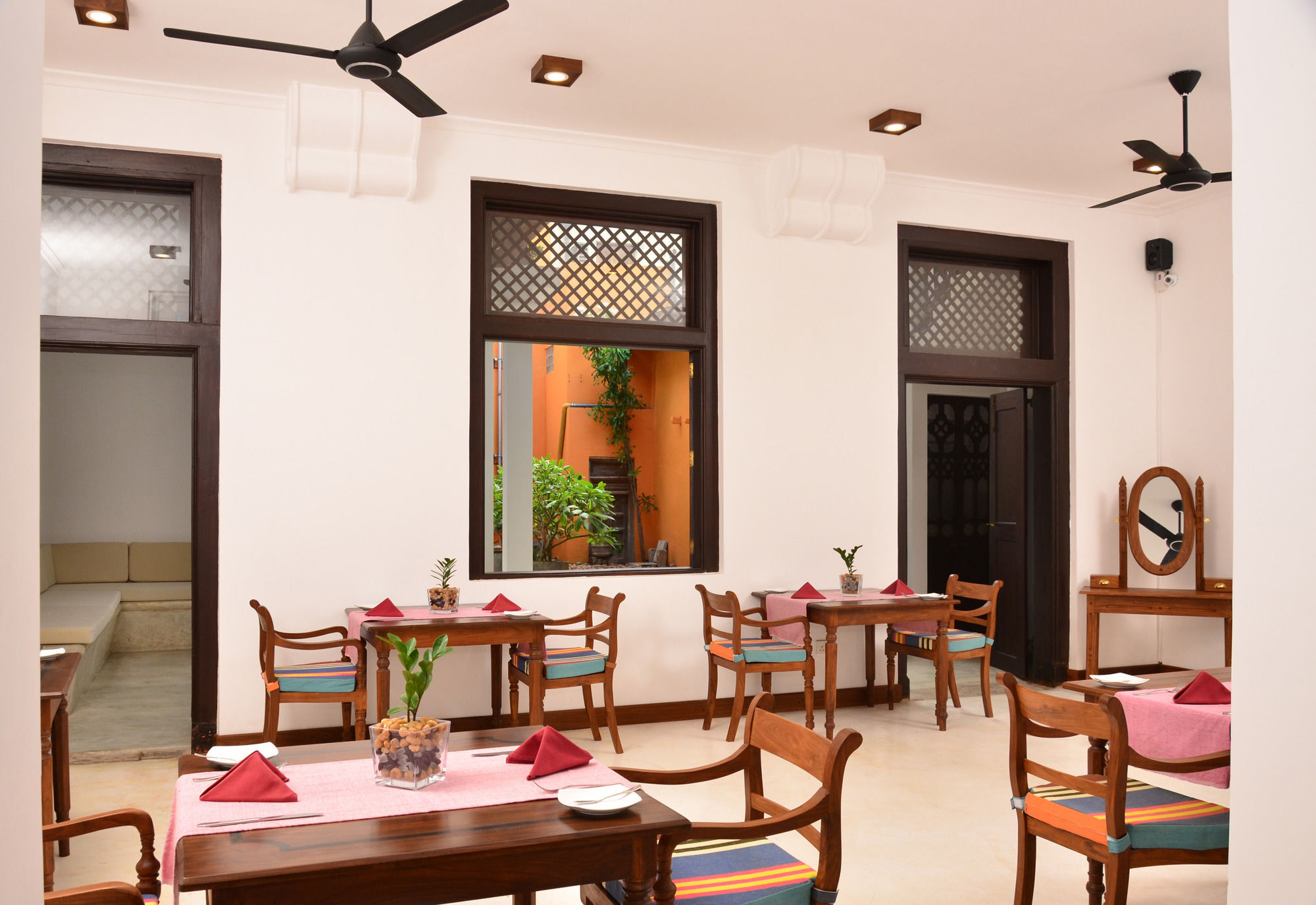 56 By Deco - Galle Fort Экстерьер фото