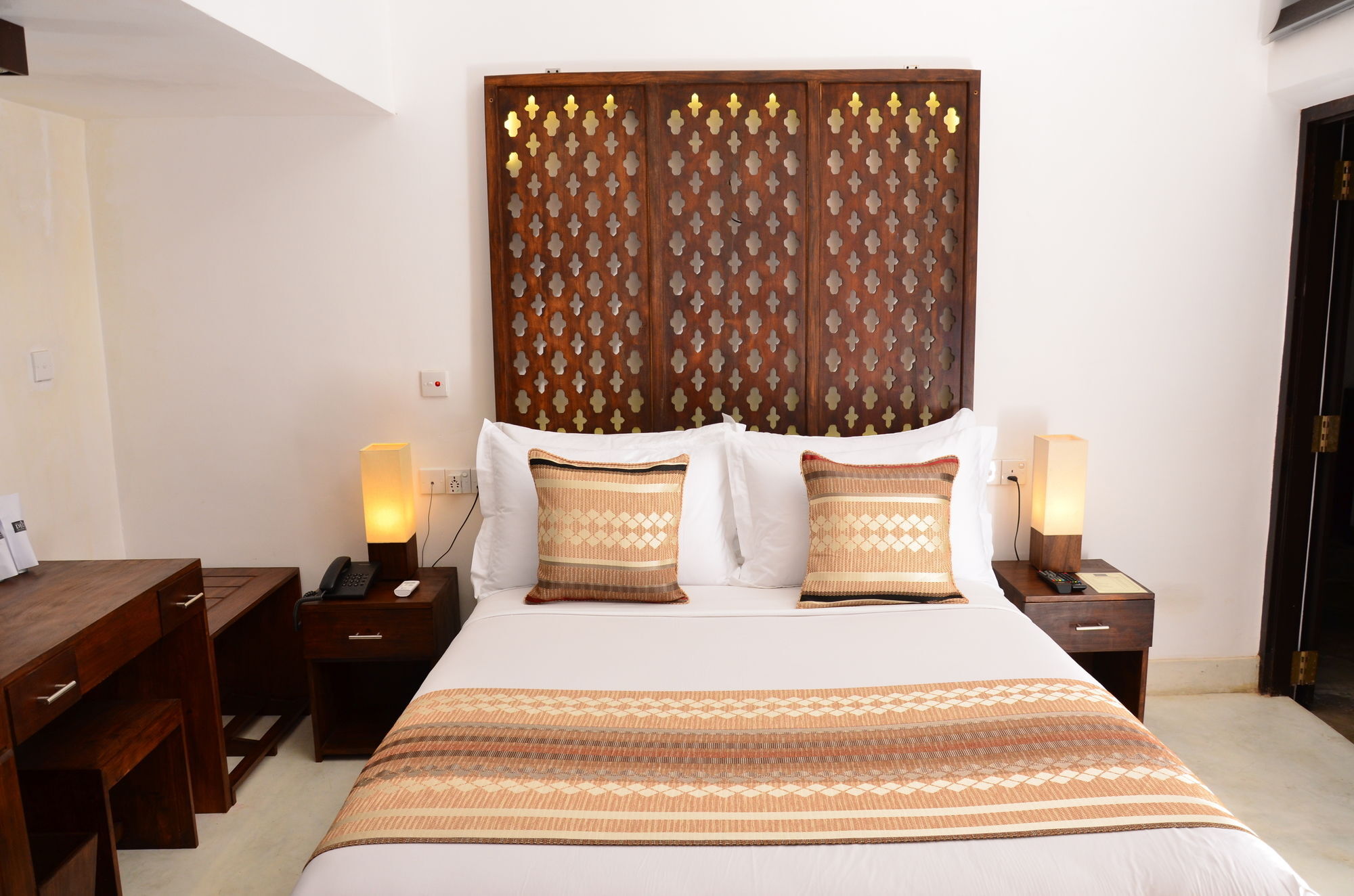 56 By Deco - Galle Fort Экстерьер фото
