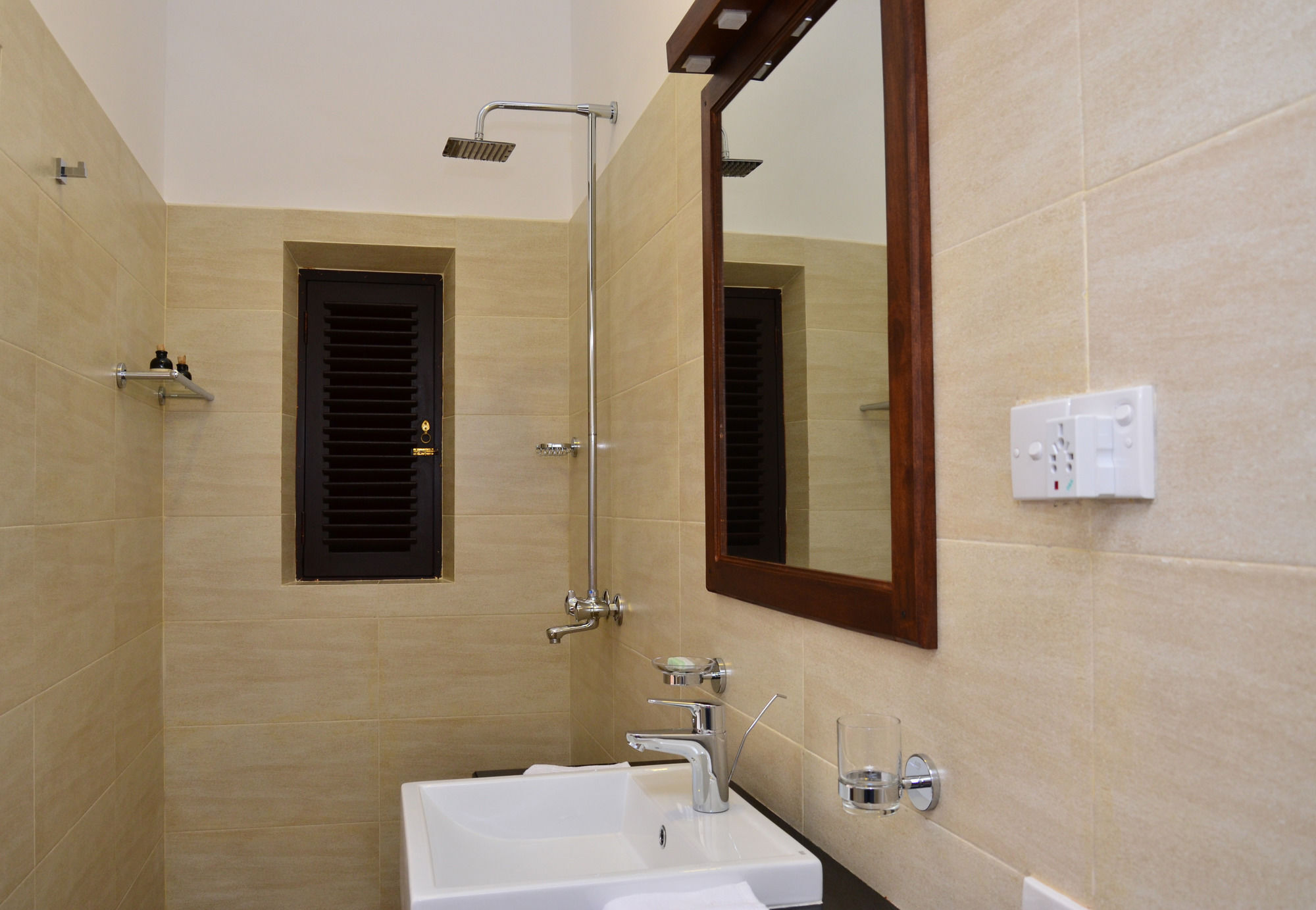 56 By Deco - Galle Fort Экстерьер фото